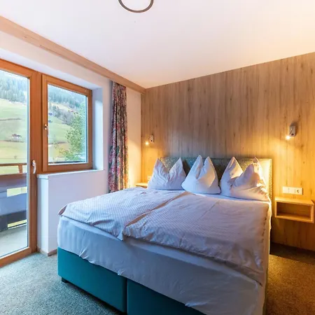 In Wald Near Zillertal Area, Cleaning Included شقة
